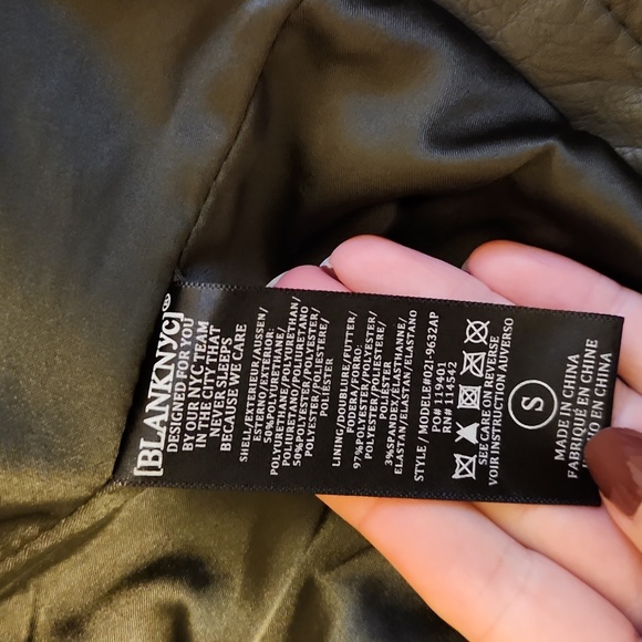 Last Chance For NWT Anthropologie BlankNYC small olive green faux leather jacket - Picture 7 of 8